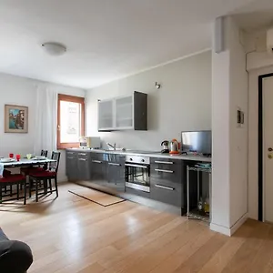 Appartamento Lance With Lift, 2 Minutes Walk From The Train Station, Venezia